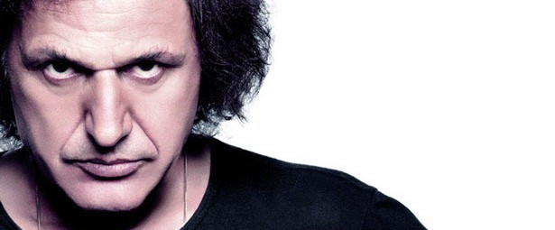 Βασίλης Παπακωνσταντίνου: «Μην ανησυχείτε, χούντα είναι, θα περάσει»