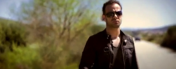 Το νέο video clip του Νίκου Σιακούφη! | «Μη με γυρίζεις στα παλιά»