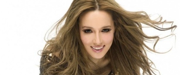 Καλομοίρα: Δείτε το βίντεο που ανέβασε με τα δίδυμα μωρά της