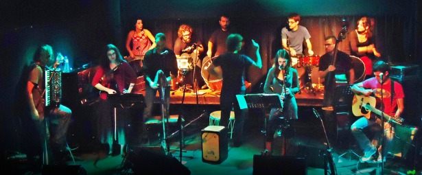 Ο Βασίλης Βασιλάτος κι οι Ιστορίες για Κρουστά live στην Αυλαία 24/5