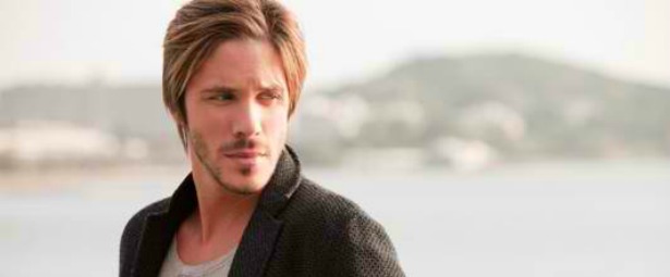 “Ησυχία” | Το νέο single του Νίκου Οικονομόπουλου