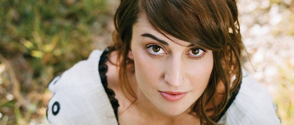 “Brave” καινούριο βιντεοκλίπ από Sara Bareilles