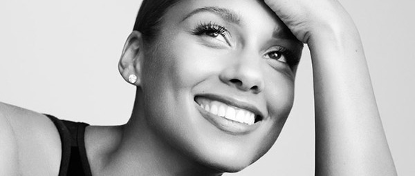 Δείτε την Alicia Keys να παρουσιάζει το νέο της single στο American Idol