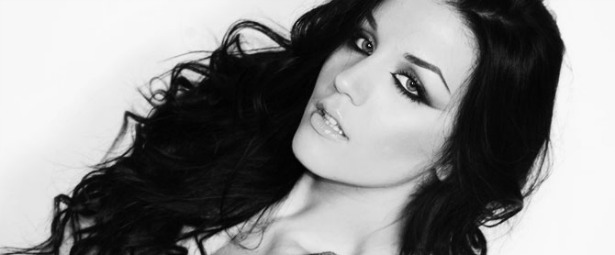 “Πάρε Δώσε”| Το νέο τραγούδι της Ιουλίας Καλλιμάνη!