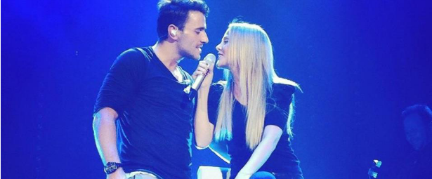 Ο Νίκος Βέρτης τραγουδά ζωντανά με τη Φανή Δρακοπούλου το τραγούδι που της έγραψε| Φωτογραφίες & Video