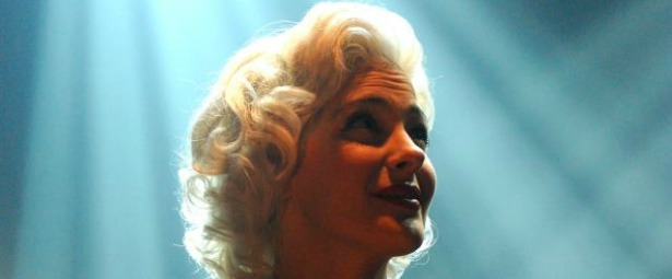 Ένα φαντασμαγορικό φινάλε για την Νατάσσα Μποφίλιου στο Kyklos live stage (video)