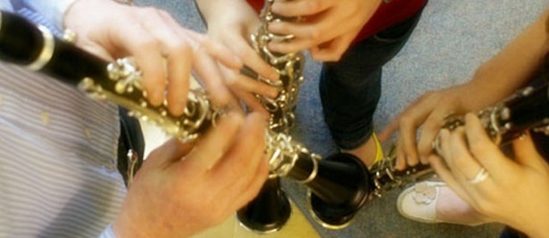 “Χριστός Ανέστη” με Δημοτικά τραγούδια από όλη την Ελλάδα