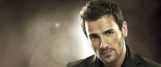 Νίκος Βέρτης | Ποιο τραγούδι του ξεπέρασε το φράγμα των 100.000 views μέσα σε τρεις ημέρες;