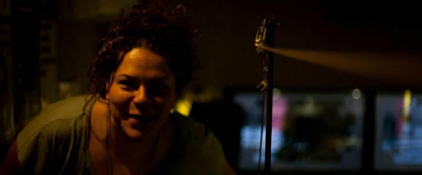 “Easily”: Το νέο τραγούδι και video clip της Ματούλας Ζαμάνη!