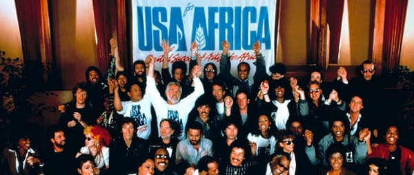 Το «We Are The World» των USA For Africa ανεβαίνει στο Νο1 της Μεγάλης Βρετανίας στις 20/4/1985