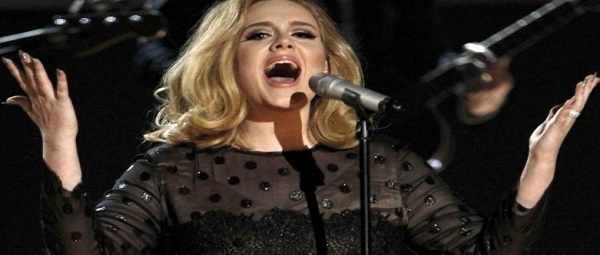 H Adele στο studio για το νέο της album