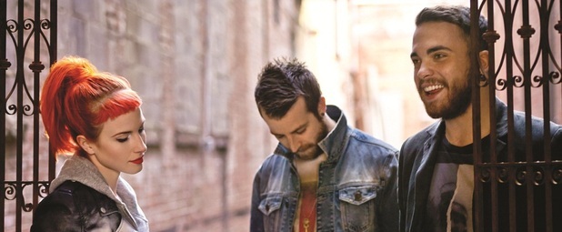 Paramore: “Δεν χρειάζεται να τραγουδήσουμε για sex και ναρκωτικά”.