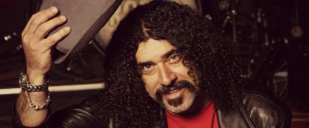 Ο Γιάννης Γιοκαρίνης για ένα ξεχωριστό live 11/4!