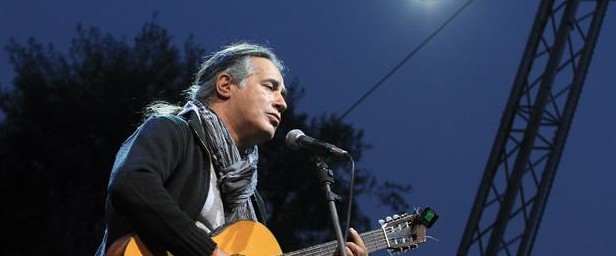 Ο Παντελής Θαλασσινός live στη κεντρική σκηνή του Σταυρού του Νότου 23,24/5