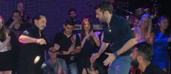 Το ζεϊμπέκικο του Λευτέρη Πανταζή στον Κωνσταντίνο Αργυρό!