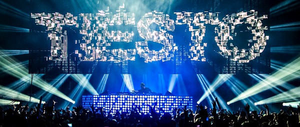 “Take me”: Η νέα συνεργασία του Tiësto με την Kyler England είναι εδώ!