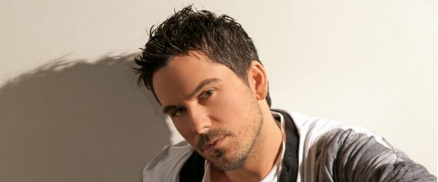 Απολαύστε τον Θανάση Βασιλάκο στο Frangelico Upper Class ως το Σάββατο 28 Σεπτεμβρίου!