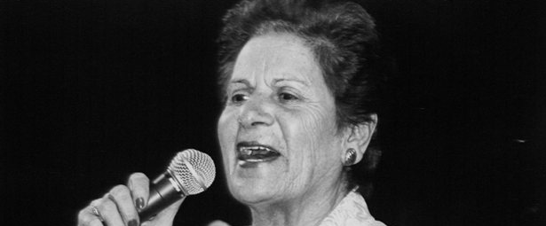 Έφυγε από τη ζωή η λαϊκή τραγουδίστρια Άννα Χρυσάφη!