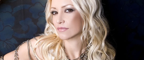 «Πόσο πολύ σ’ αγάπησα»: Ακούστε το νέο ακυκλοφόρητο τραγούδι της Λένας Παπαδοπούλου