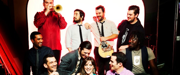 Με επιτυχία εμφανίστηκαν οι IMAM BAILDI στον Κήπο του Μεγάρου!