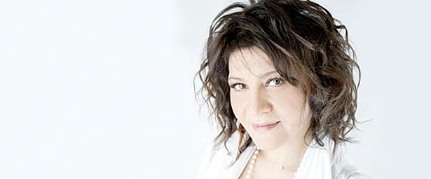 Η Γιώτα Νέγκα ετοιμάζει νέα τραγούδια δια χειρός Θέμη Καραμουρατίδη!