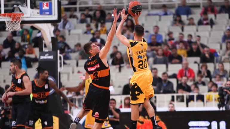 Τέταρτη συνεχόμενη νίκη για την ΑΕΚ, 73-68 τον Προμηθέα