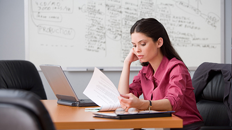 Βρετανία: Μεγάλη μισθολογική διαφορά μεταξύ ανδρών και γυναικών