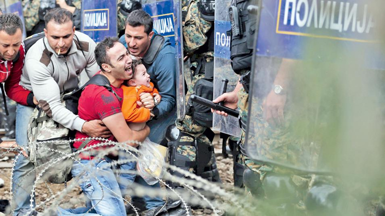 Μόνο σε πρόσφυγες πολέμου επιτρέπουν τη διέλευση τα Σκόπια