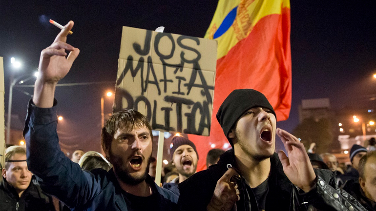 «Εις βάθος»  αλλαγές στην κοινωνία ζήτησαν οι Ρουμάνοι διαδηλωτές