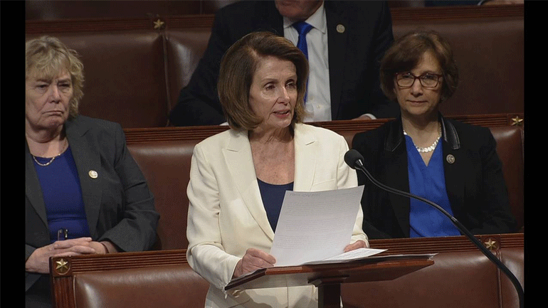 ΗΠΑ: Η Νάνσι Πελόζι θα ήθελε να δει τον πρόεδρο Τραμπ στη «φυλακή»