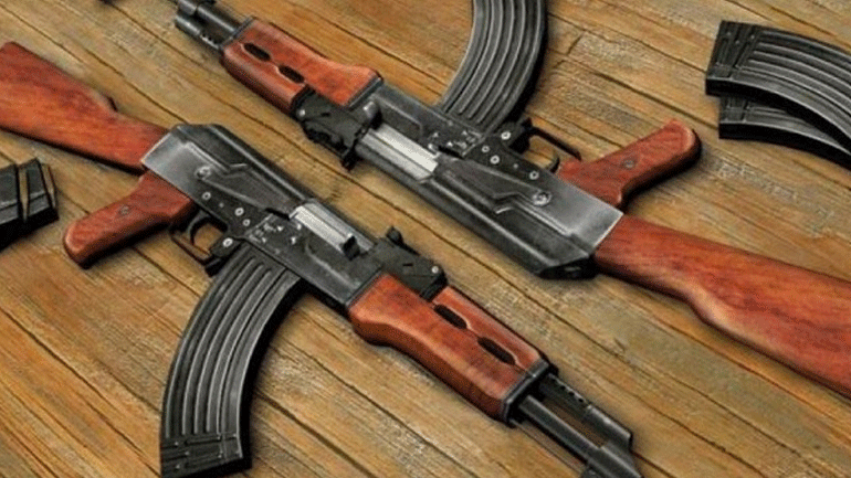 Πάτρα: Συνελήφθησαν δύο άτομα για κατοχή όπλων και ναρκωτικών