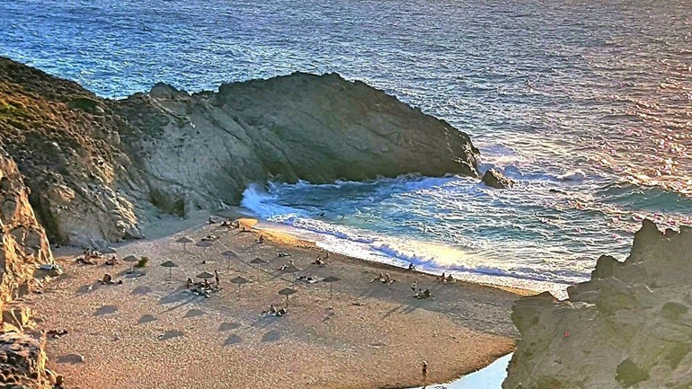 Ελλάδα, μία χώρα στην μέγγενη της ομορφιάς και της ιστορίας