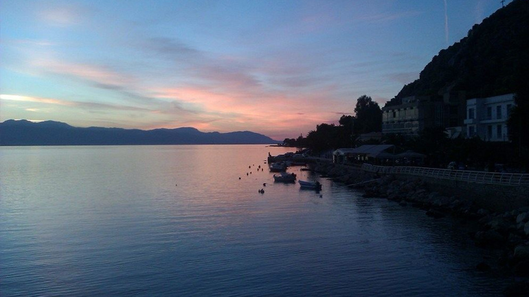 ΕΛΛΑΔΑ – ΛΟΥΤΡΑΚΙ