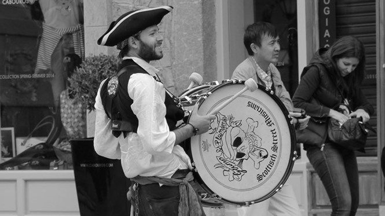 ΛΗΨΕΙΣ ΣΤΗΝ ΤΥΧΗ