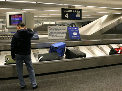 Βρέφος πέθανε σε ιμάντα αποσκευών αεροδρομίου