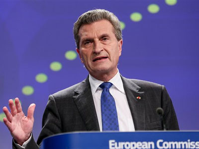 Στην Αθήνα ο Έτινγκερ Στην Αθήνα ο Έτινγκερ