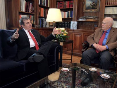 Τον Κ. Παπούλια ενημέρωσε ο Χρυσοχοΐδης για την πορεία μεγάλων έργων Τον Κ. Παπούλια ενημέρωσε ο Χρυσοχοΐδης για την πορεία μεγάλων έργων