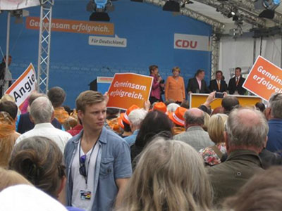 Το “ελληνικό πρόβλημα” κυριαρχεί στη γερμανική προεκλογική εκστρατεία