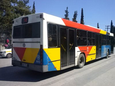 Λεωφορείο με χαλασμένο κλιματιστικό και ανοιχτή πόρτα!