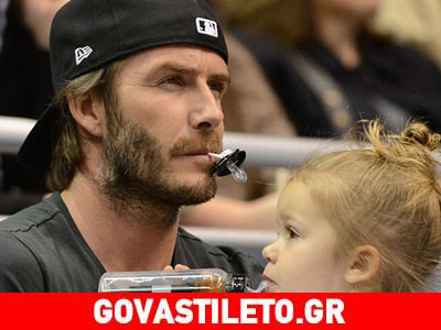 Ο Beckham στο γήπεδο με τα παιδιά του και με την πιπίλα στο στόμα!