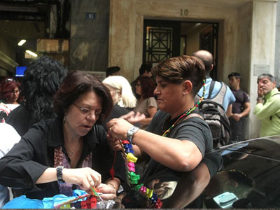 Ολονύχτια διαμαρτυρία στο ΥΠΟΙΚ