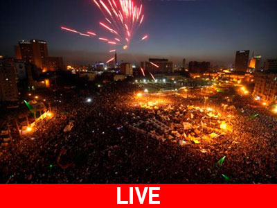 Συρρέουν κατά εκατοντάδες χιλιάδες στην Ταχρίρ