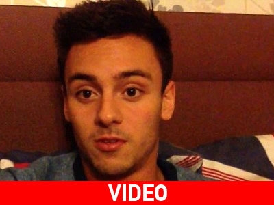 Ο ολυμπιονίκης Tom Daley αποκαλύπτει ότι είναι αμφισεξουαλικός Ο ολυμπιονίκης Tom Daley αποκαλύπτει ότι είναι αμφισεξουαλικός