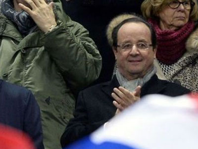 O Ολάντ στο γήπεδο!