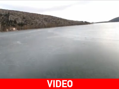Καστοριά: Πάγωσε η λίμνη