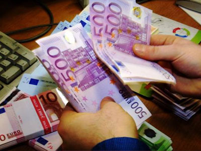 H χρηματοδότηση νοικοκυριών και επιχειρήσεων το μεγάλο στοίχημα H χρηματοδότηση νοικοκυριών και επιχειρήσεων το μεγάλο στοίχημα