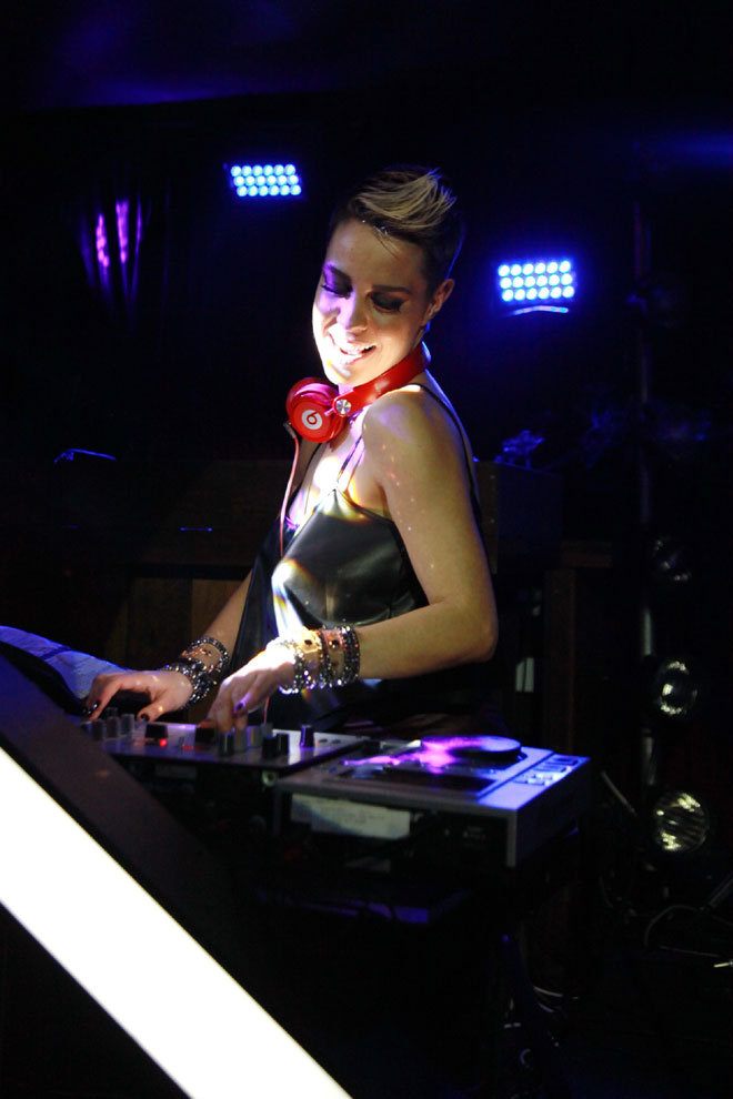 Η Ράνια Κωστάκη στα decks