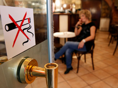 ΠΟΕΣΕ: Άκαιρη η αυστηροποίηση του αντικαπνιστικού νόμου ΠΟΕΣΕ: Άκαιρη η αυστηροποίηση του αντικαπνιστικού νόμου