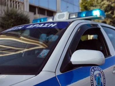Βρήκε τη σύζυγό του νεκρή μέσα στο σπίτι τους