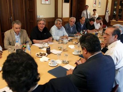 Σε εξέλιξη η συνάντηση των κοινωνικών εταίρων για τη συλλογική σύμβαση